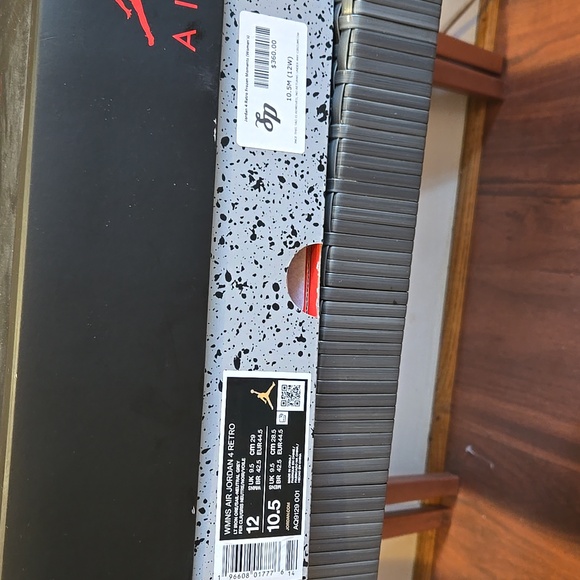 Jordan 4 Oreo - Picture 4 of 4